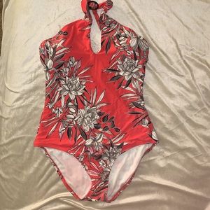 Women’s one piece cross back swim suit
